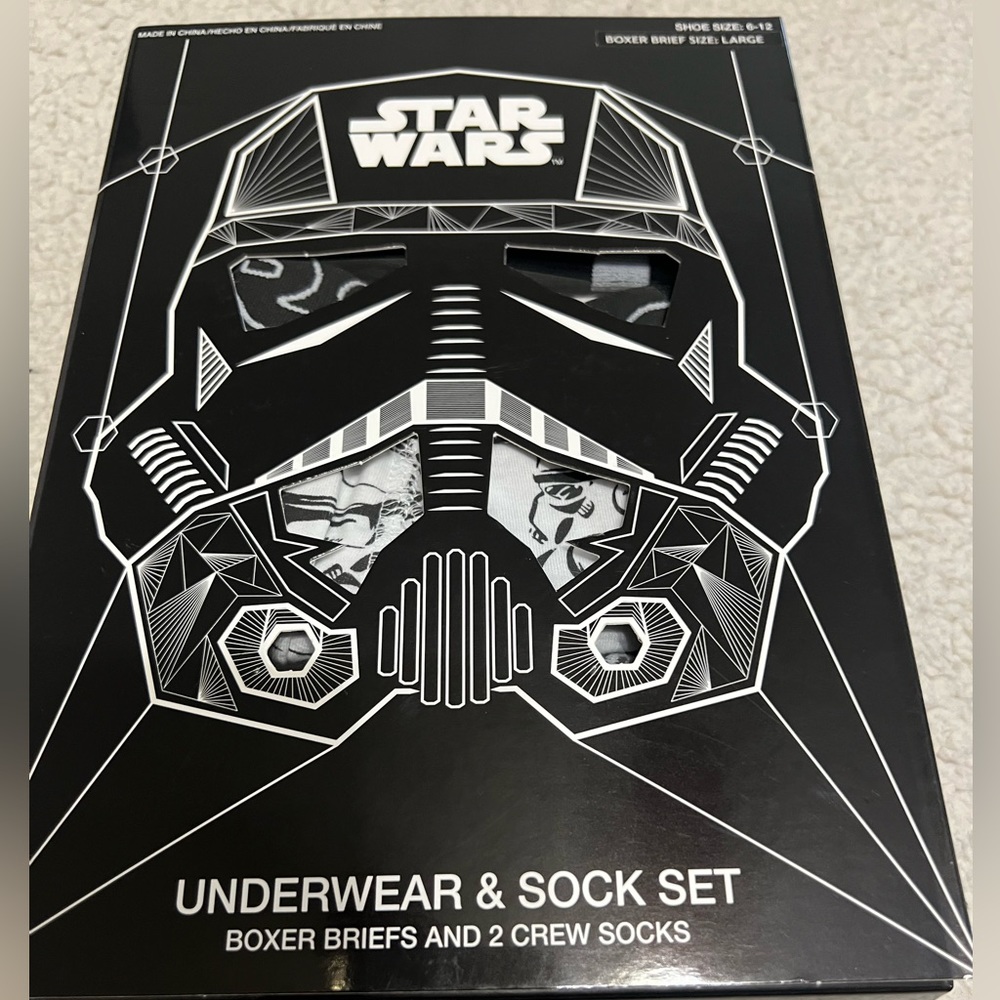 - Star Wars socks boxer brief gift set